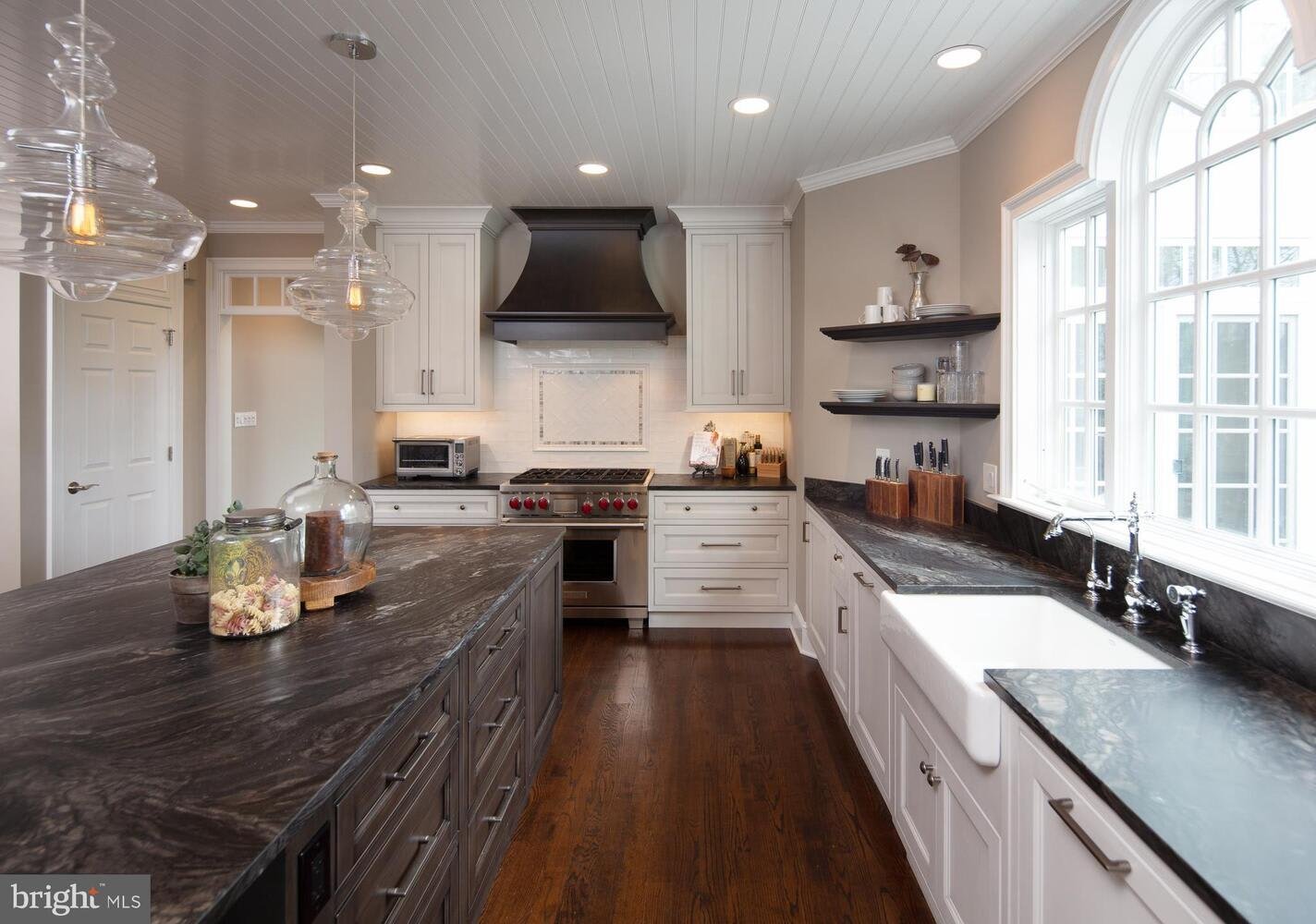 11 Greenbriar Cir