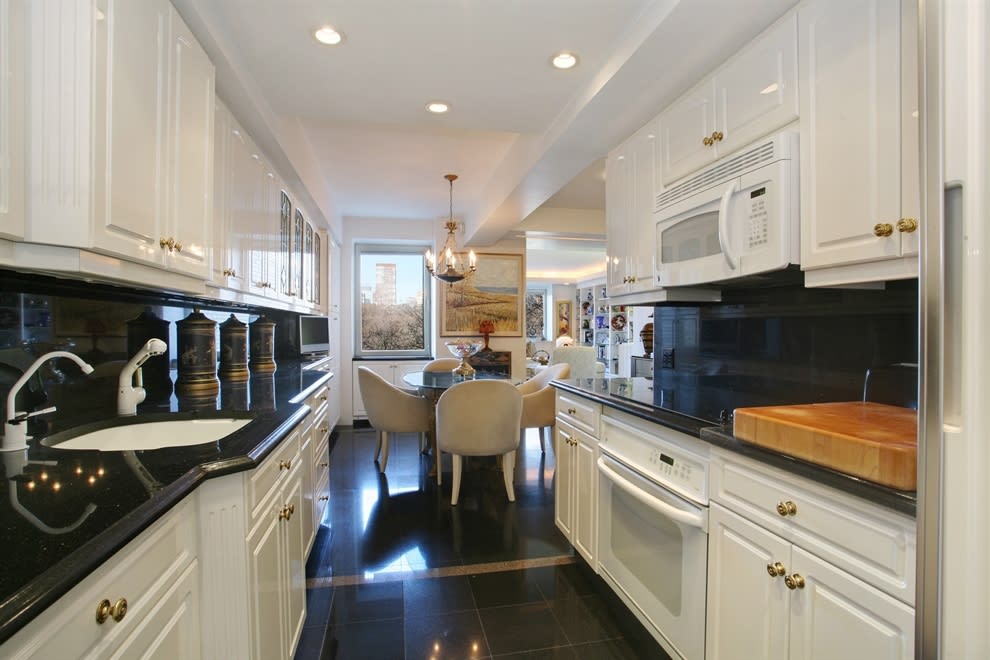 860 Fifth Avenue, 7/8B
