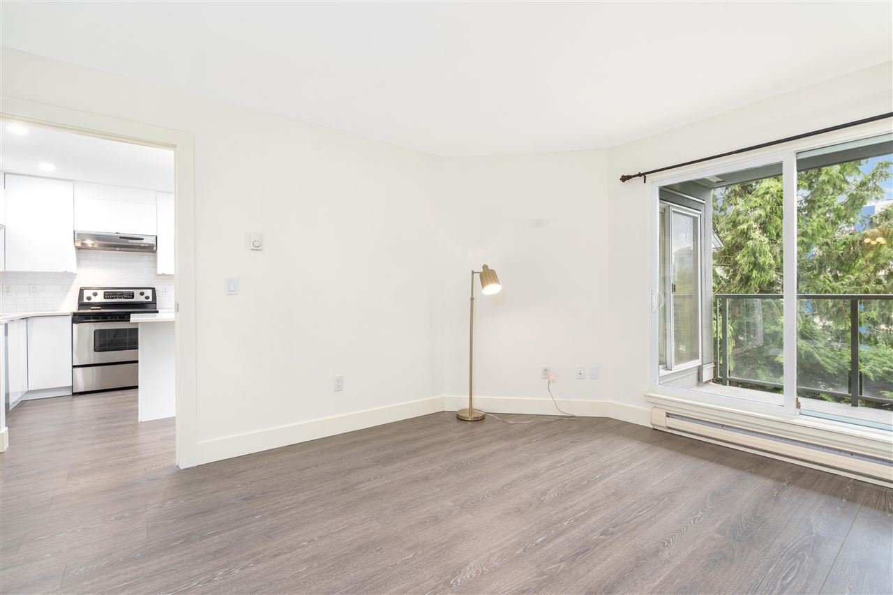 204-1365 W 4th Ave