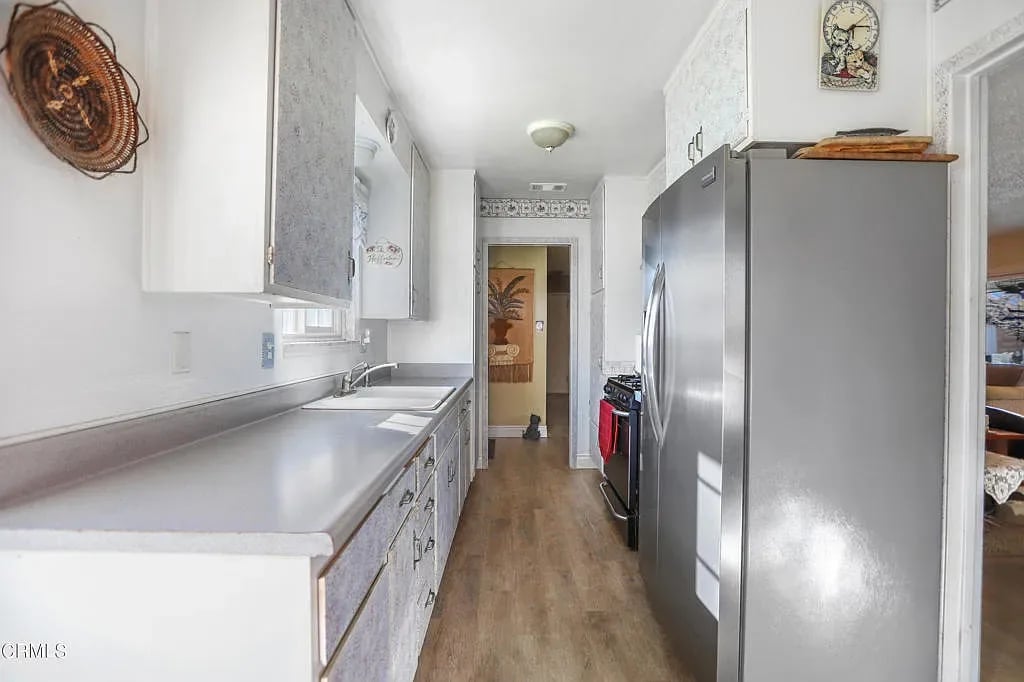 165 Oaklawn Ave