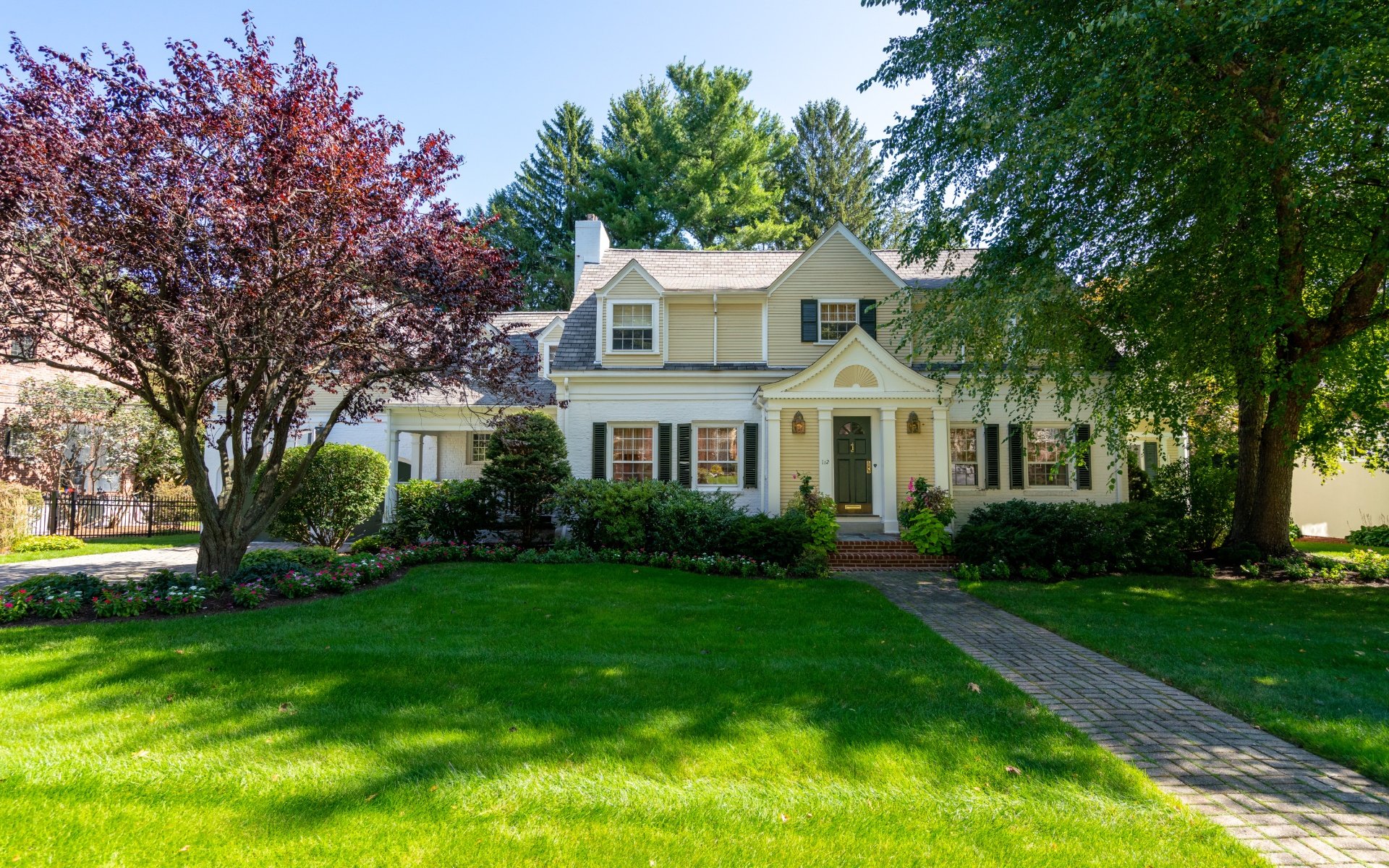 112 Gordon Rd | Under Contract