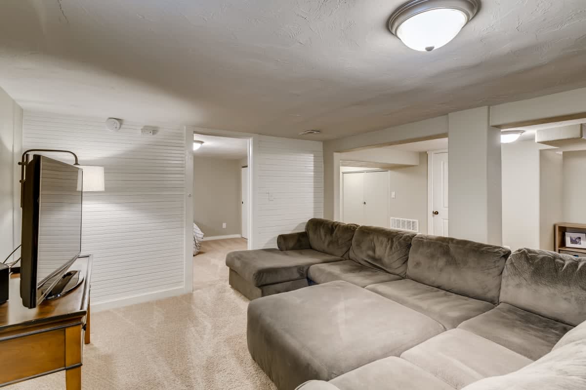 127 E Vassar Ave