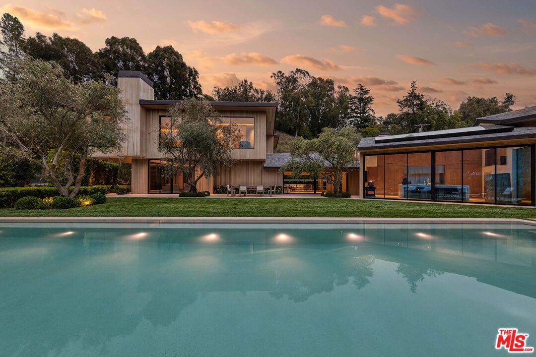 Serene Opulent