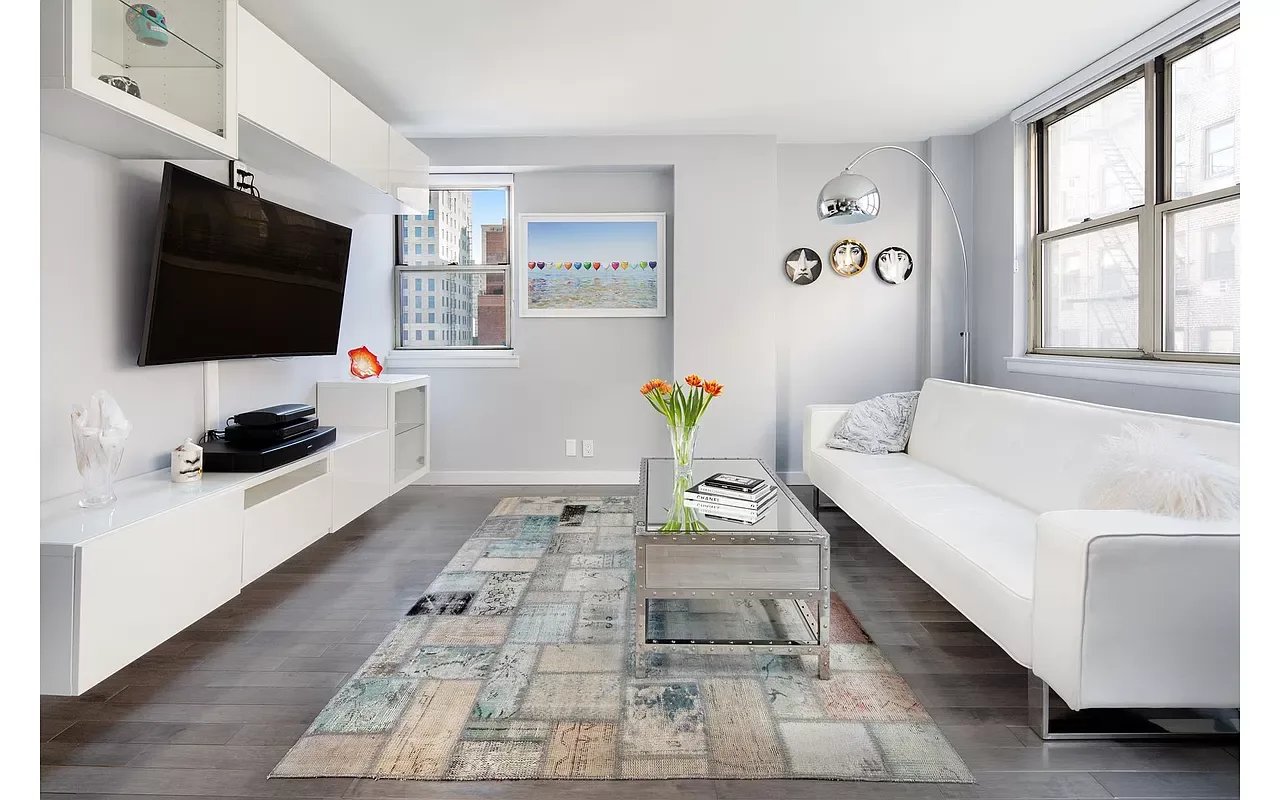 222 East 80th Street Unit: PHG