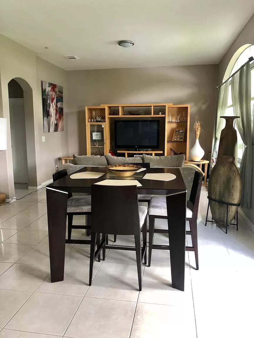 2277 NW 77th Ter