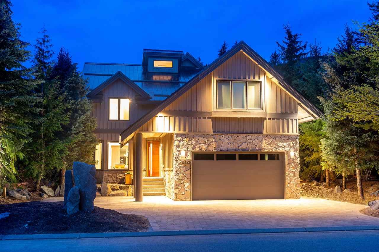 8117 Muirfield Cres