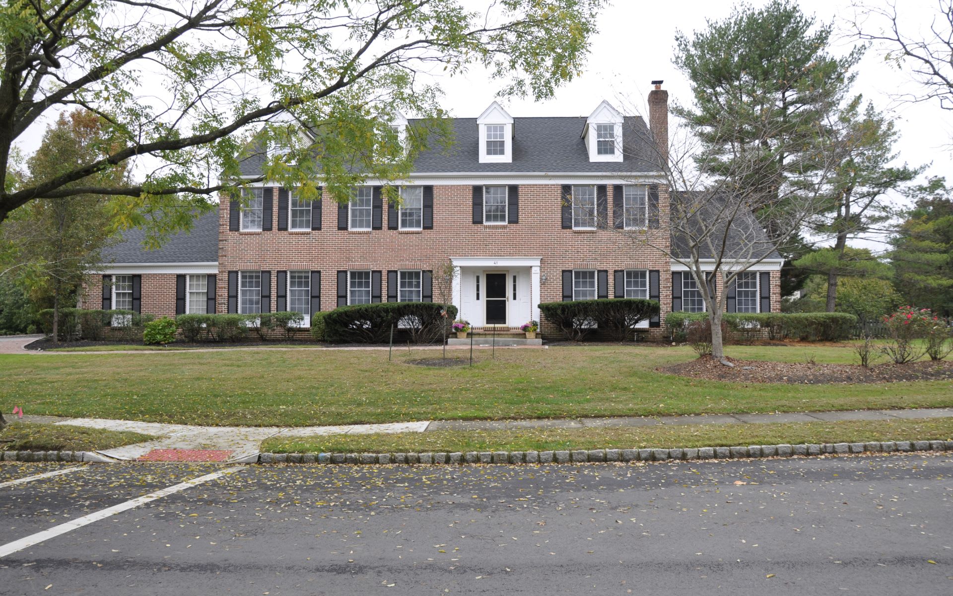 41 MILLBROOK DR
