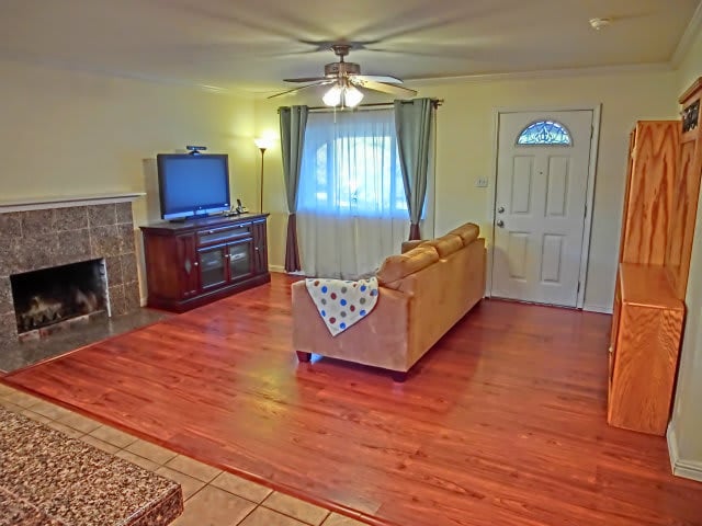 1949 Naples Dr
