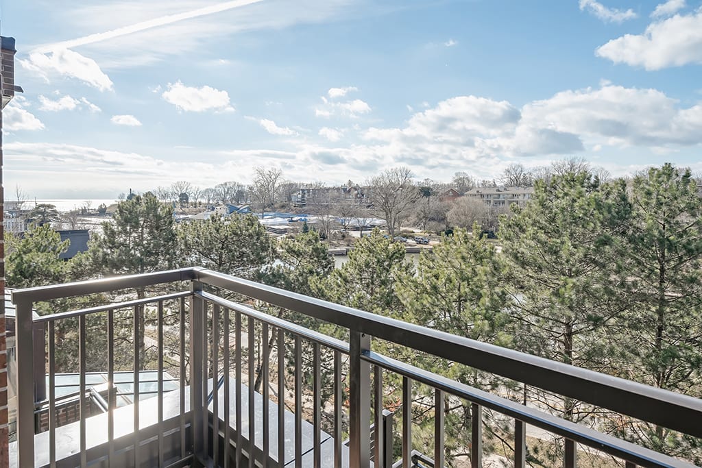 100 Lakeshore Road E Unit: 501