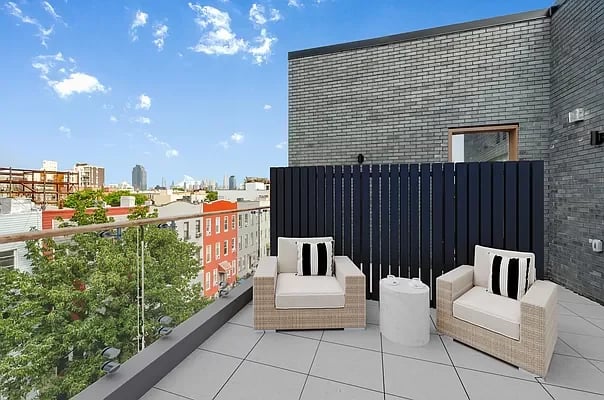 540 Graham Avenue Unit: PH5