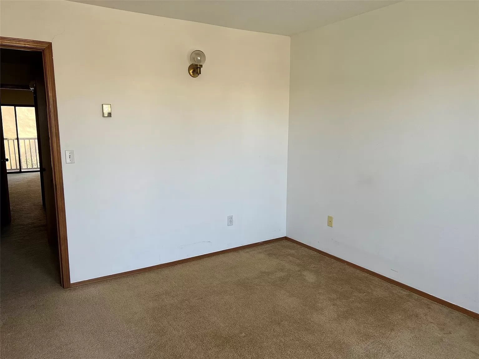 1554 Avenida De Las Americas