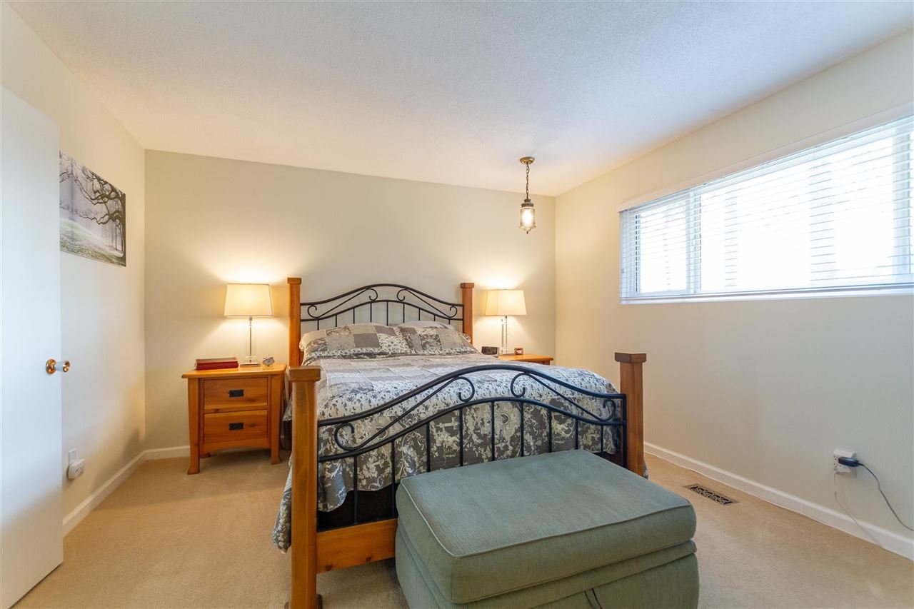 2947 Surf Cres