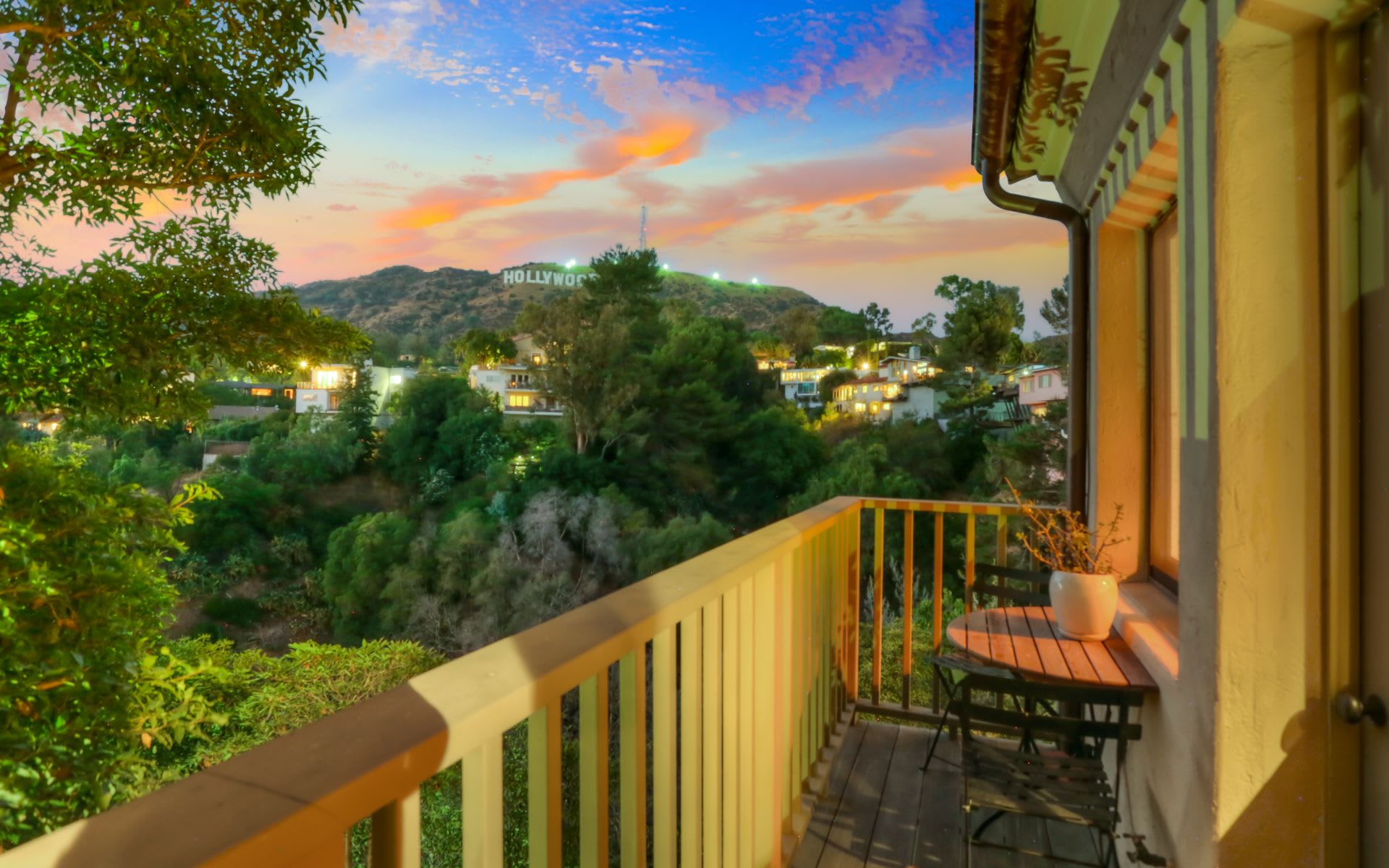  3259 Deronda Dr