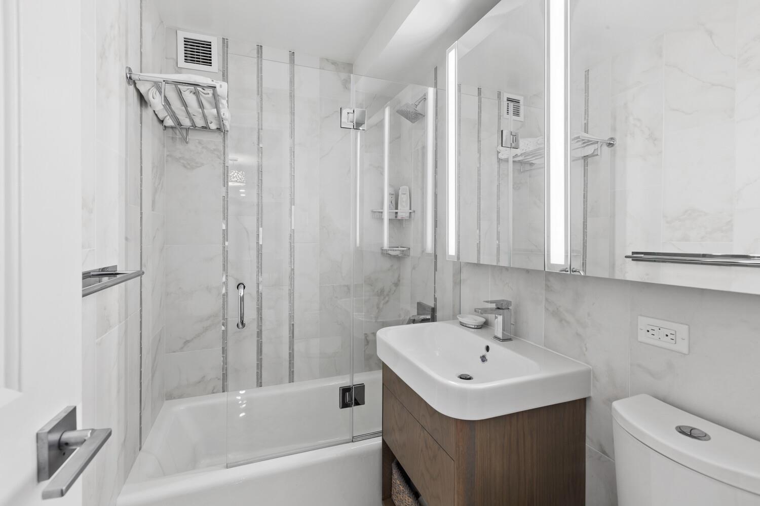 233 East 69th Street, Apt 5-G