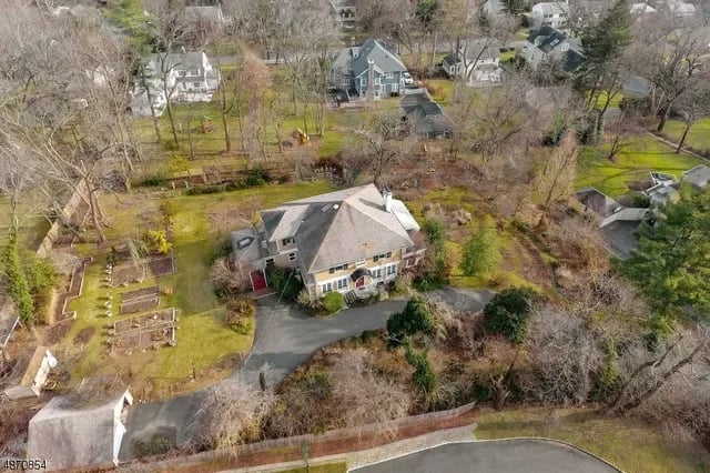 68 OLD SHORT HILLS RD