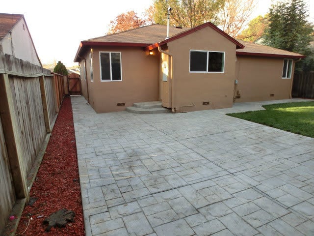 72 Ferrari Ave