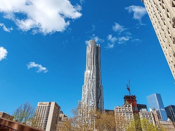8 Spruce Street  Unit: 14T