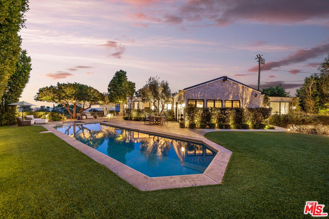 Lumina Villa