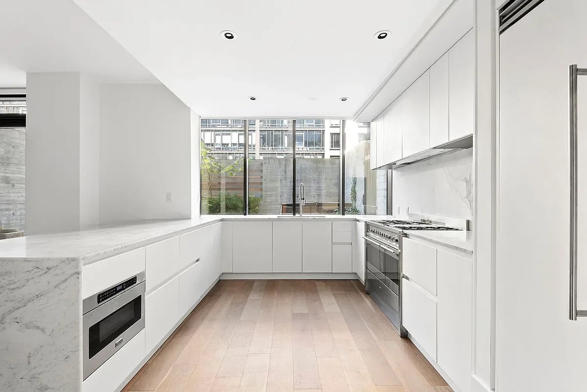 429 Kent Avenue Unit: TH8