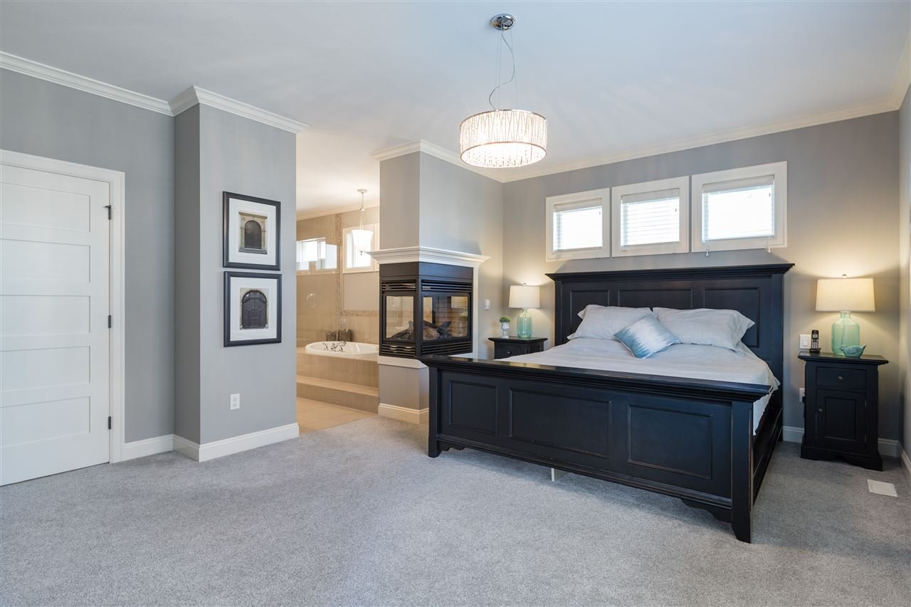 2554 163 St
