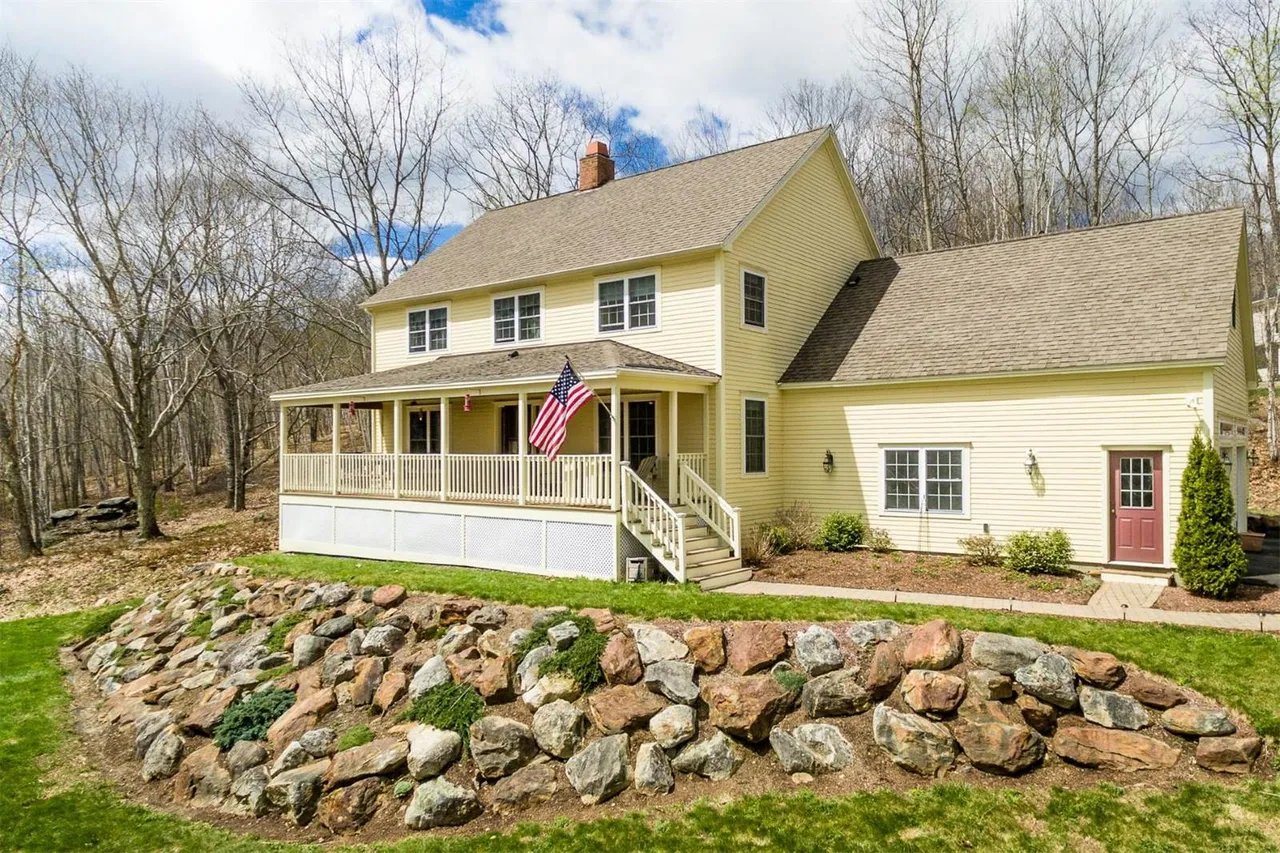 Home For Sale – 5 Acorn Lane, Rockport, Maine 04856