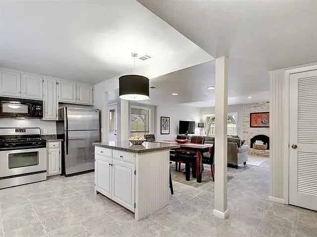 4602 Fieldstone Dr