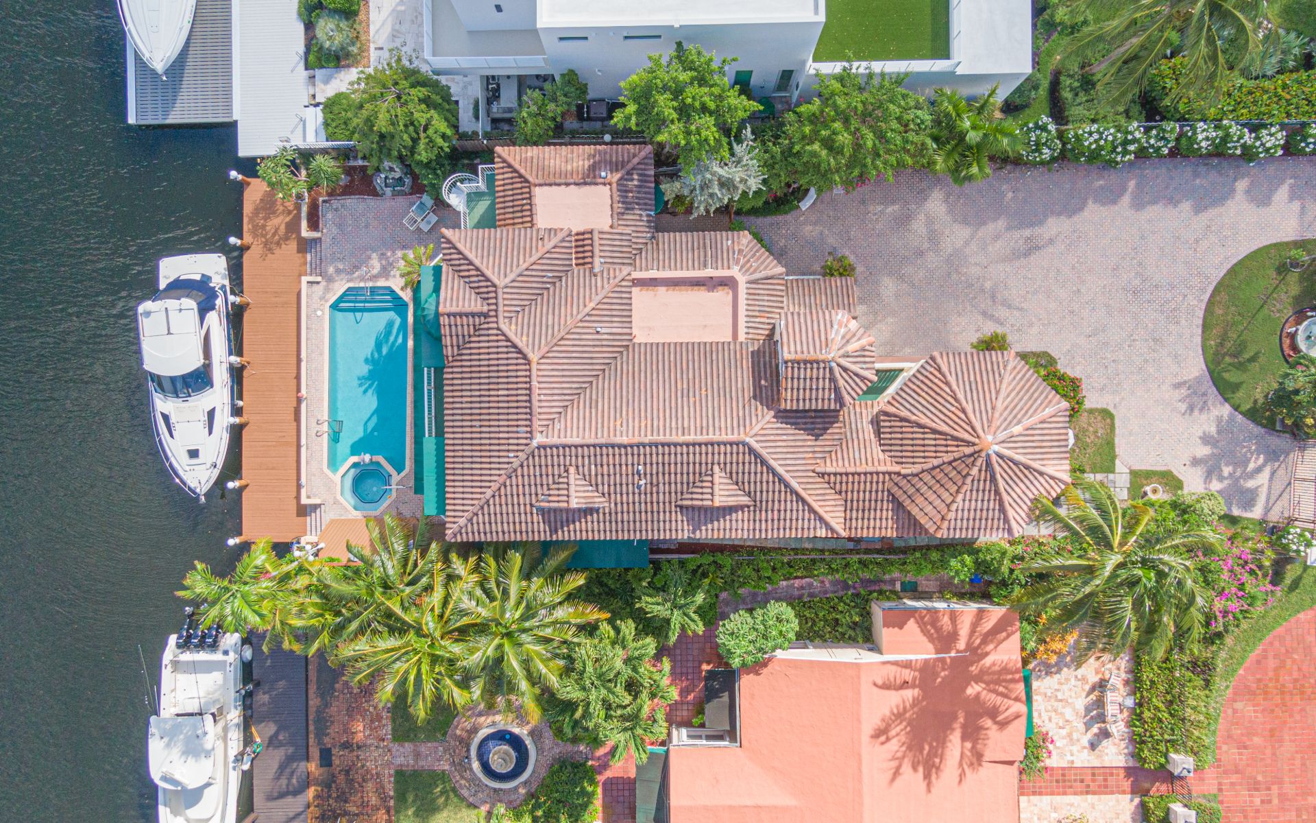 2615 E Las Olas Blvd