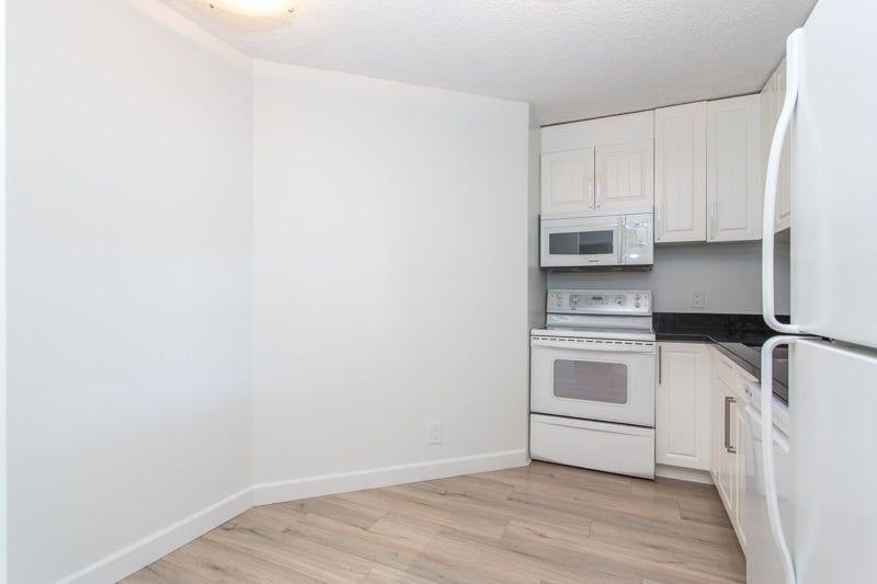 1807-2024 Fullerton Ave