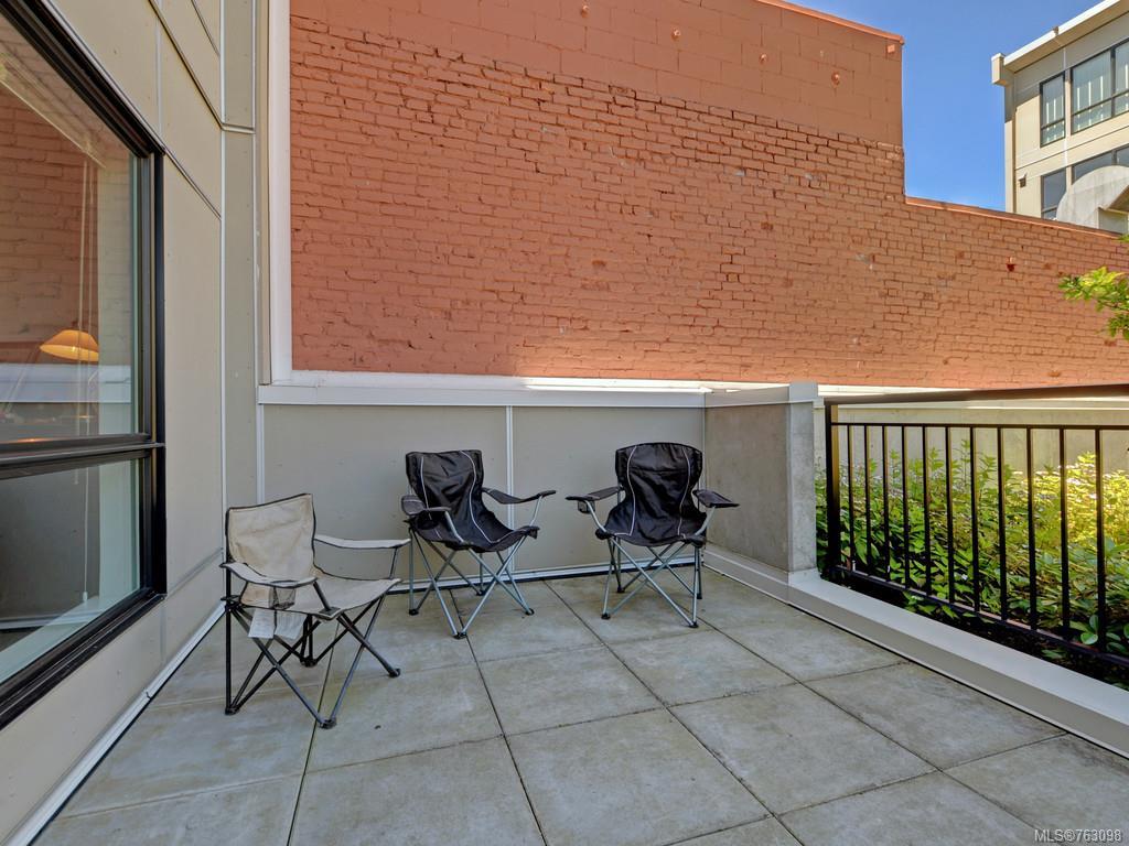 210-528 Pandora Ave