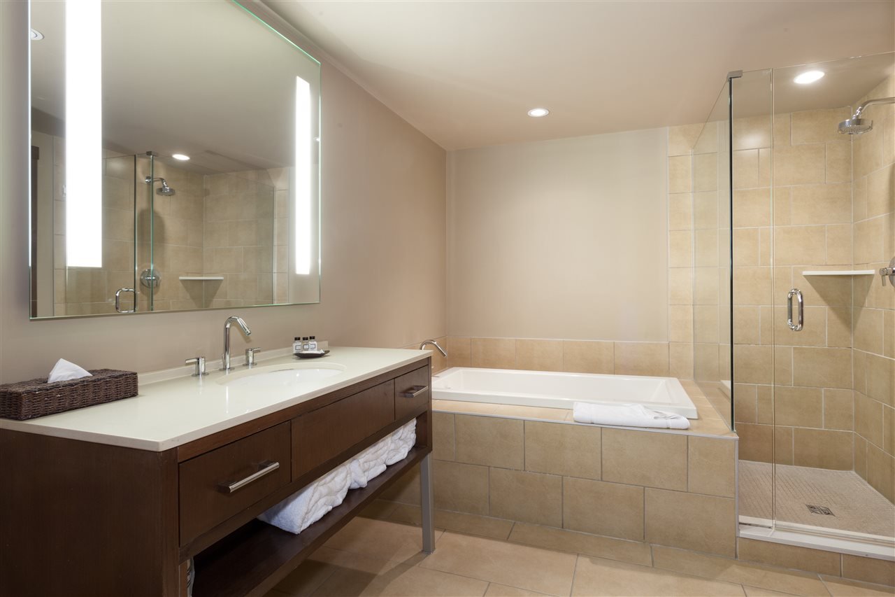 215D-2020 London Ln