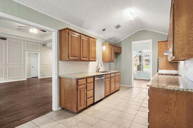 1305 Oak Harbour Blvd