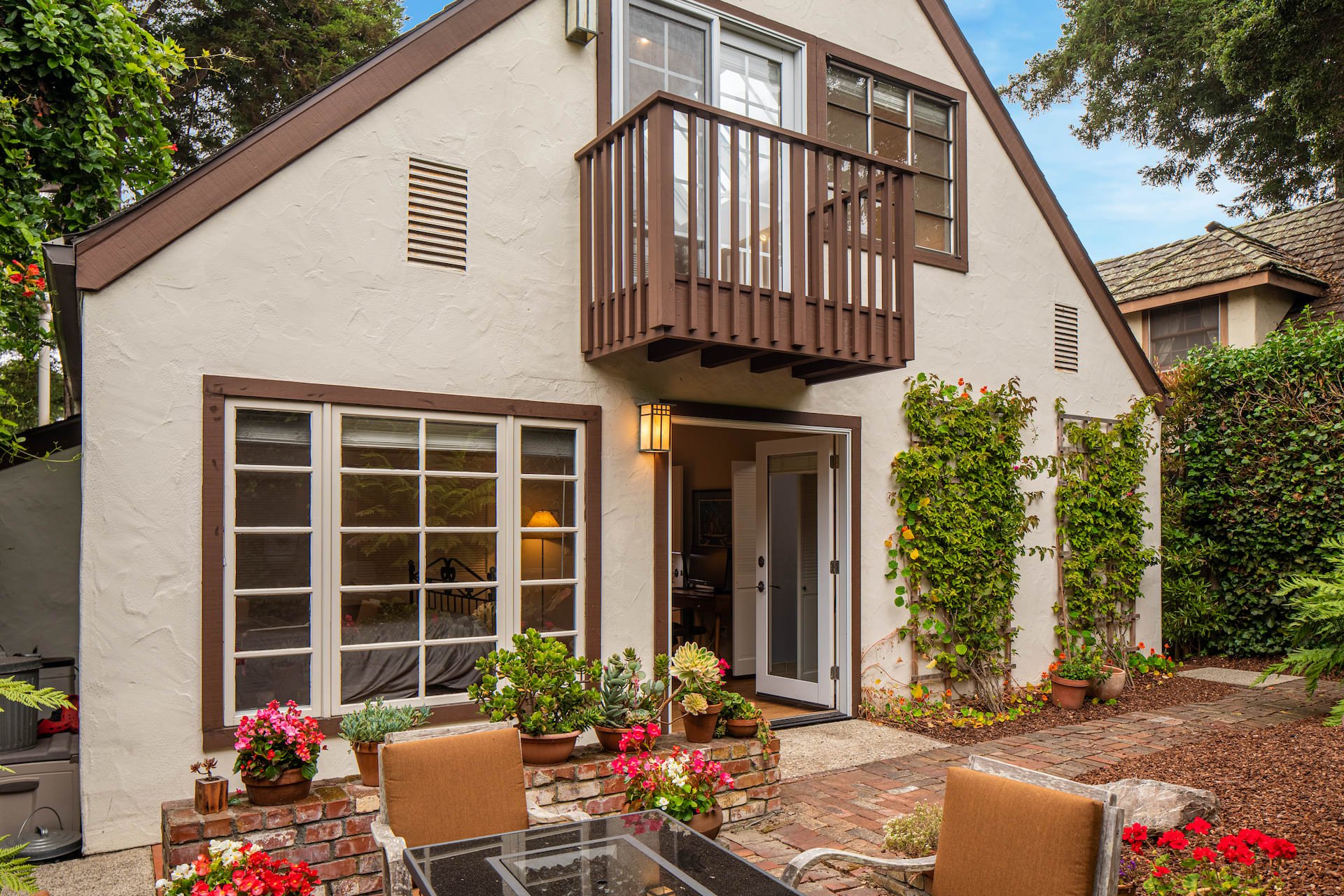 Charming Carmel Cottage - 26246 Carmelo