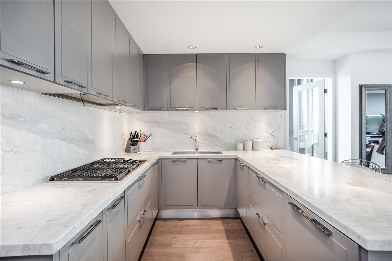 313-2118 W 15th Ave