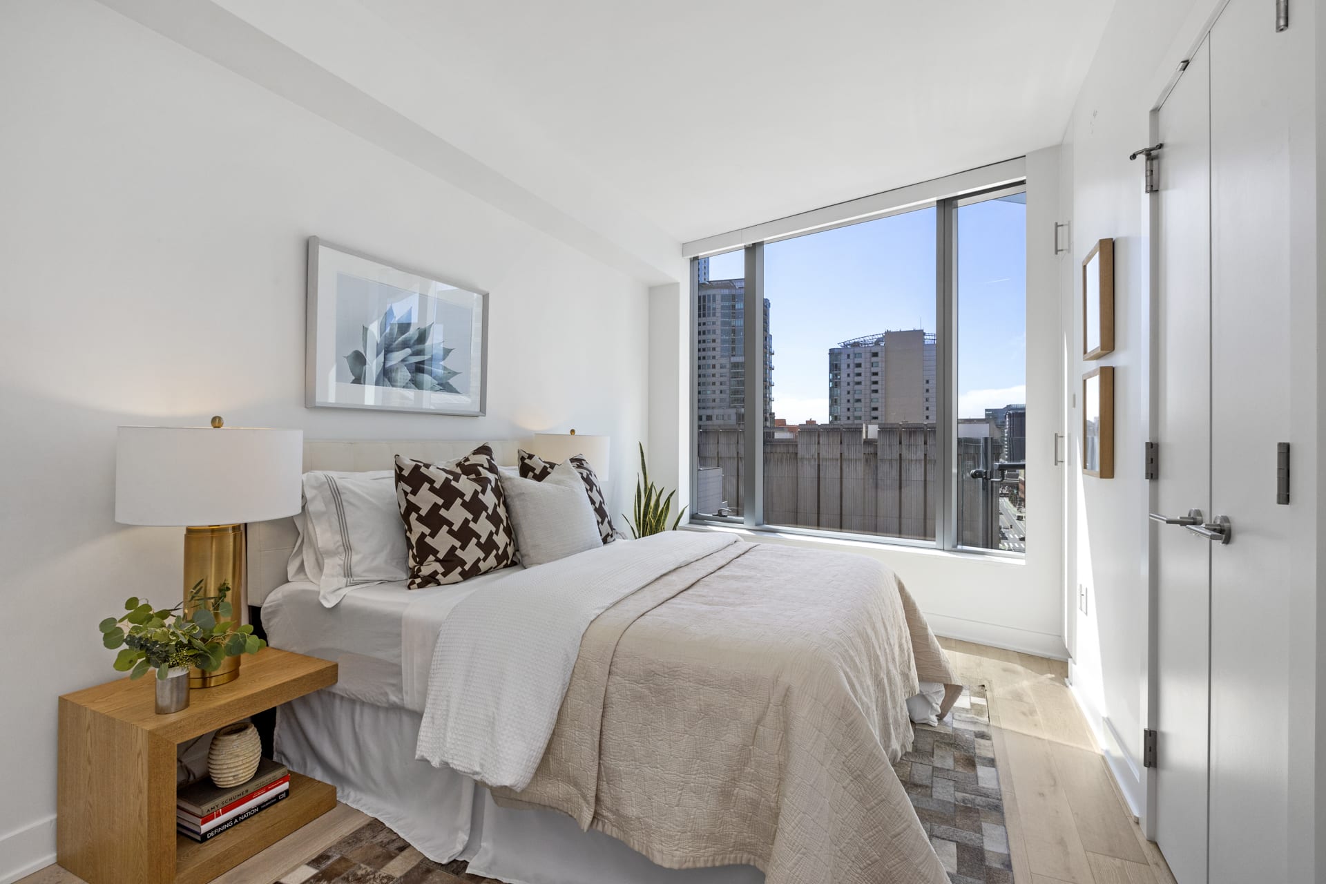 201 Folsom St #15A