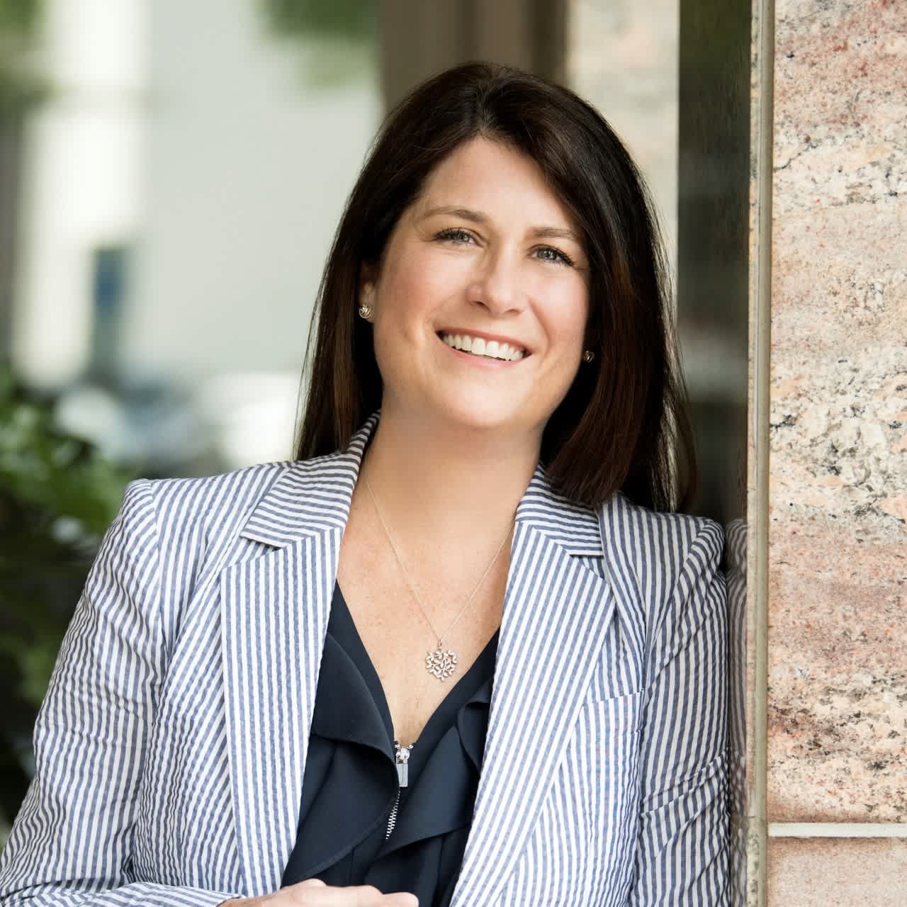 Shelly Carmichael Atlanta, GA Real Estate Agent Headshot