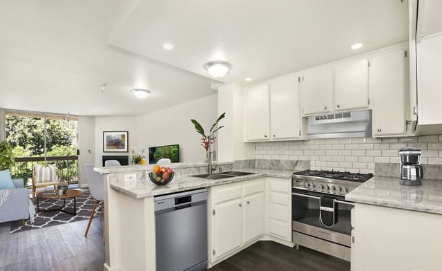 5143 Bakman Ave #212