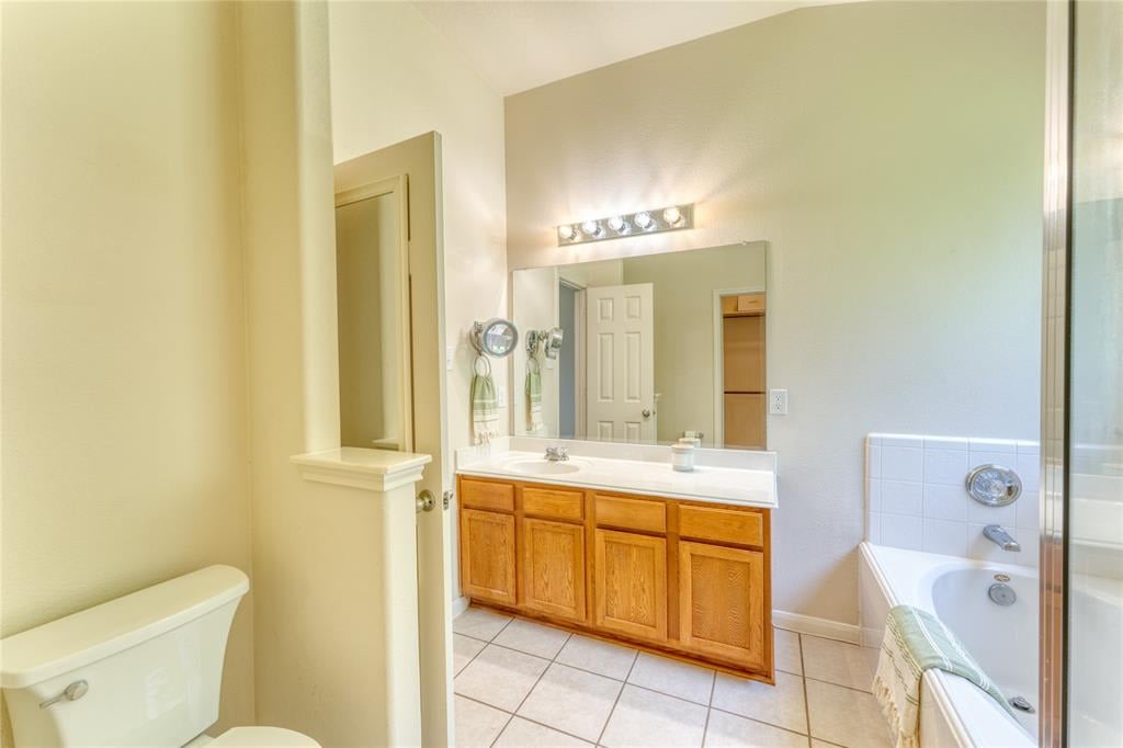 23514 Whispering Maples Dr