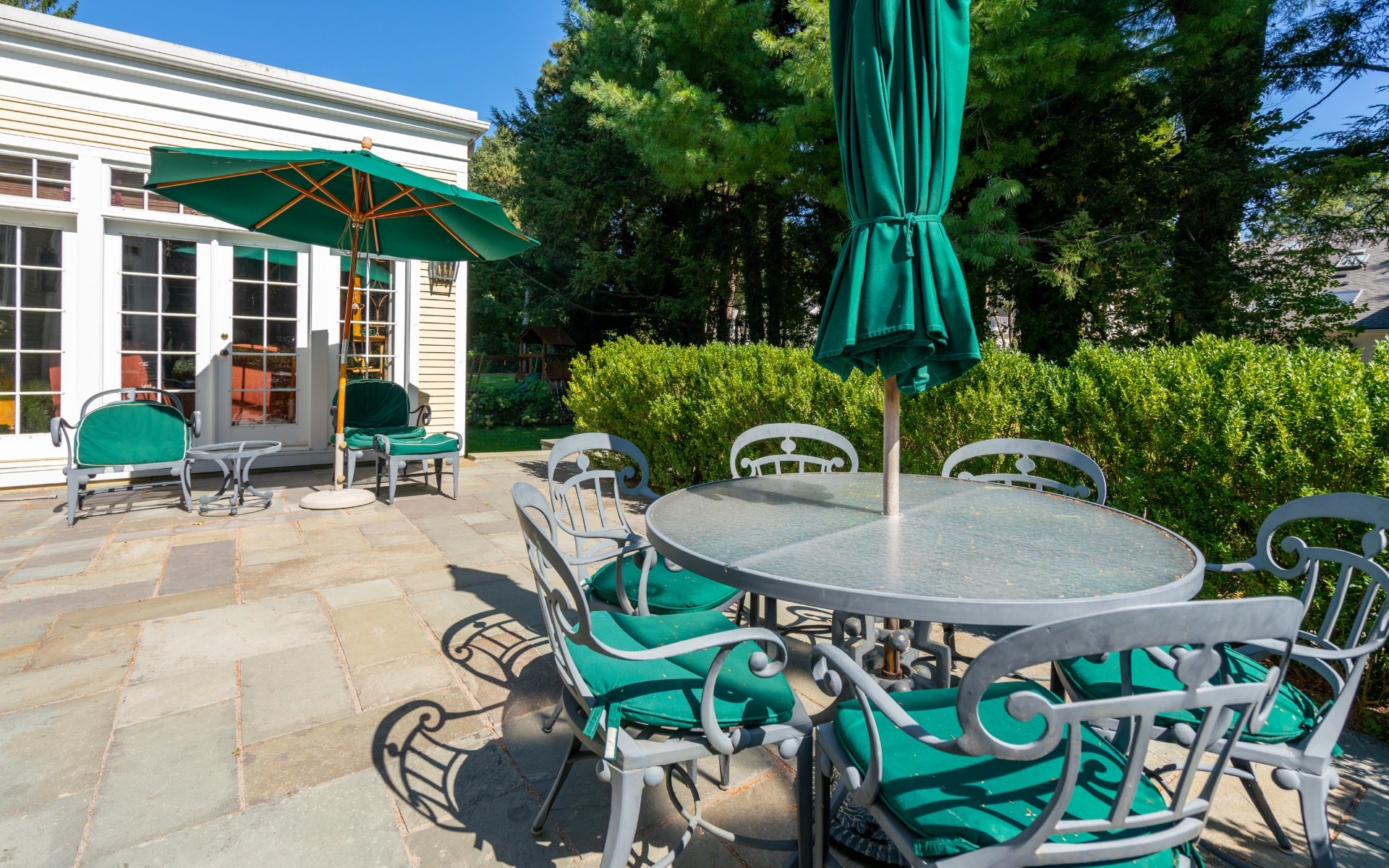 112 Gordon Rd | Under Contract