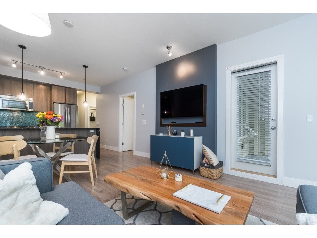 C313-20211 66 Ave