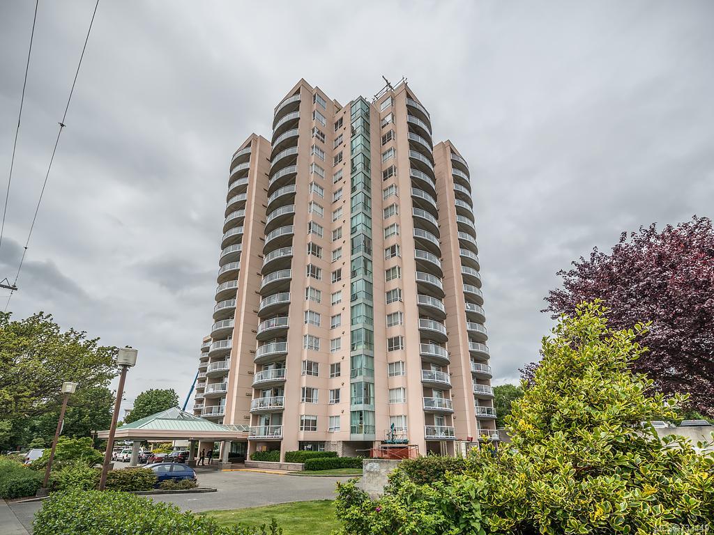 1101-1020 View St