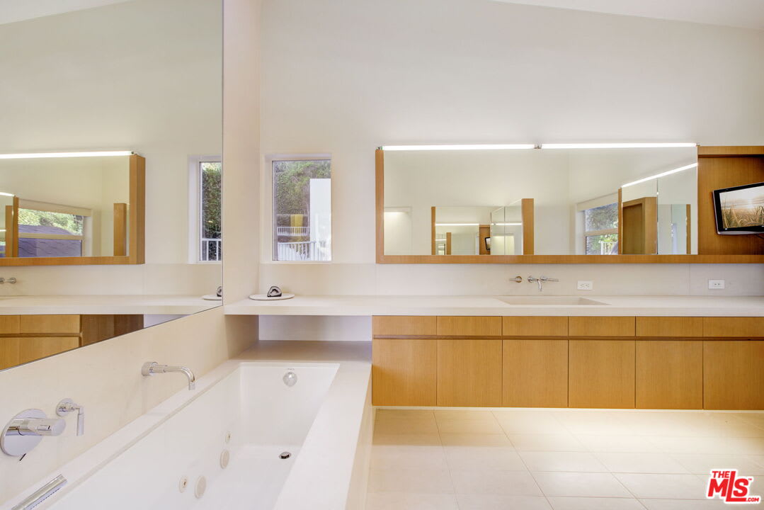 Ridge Villa