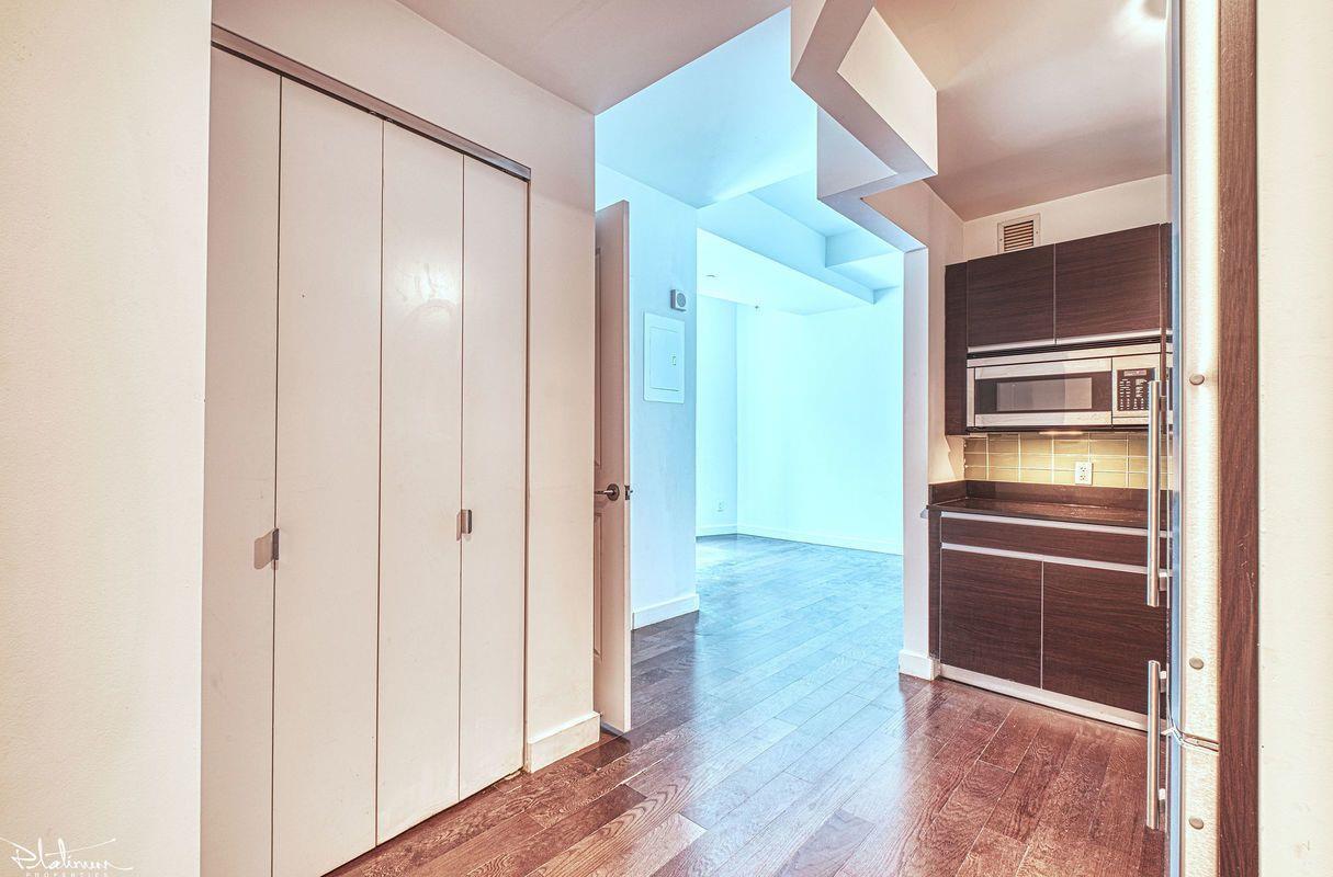 116 John Street, Apt 2206