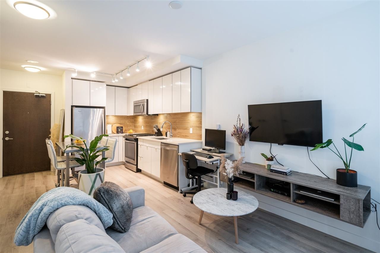 506-200 Nelson's Cres