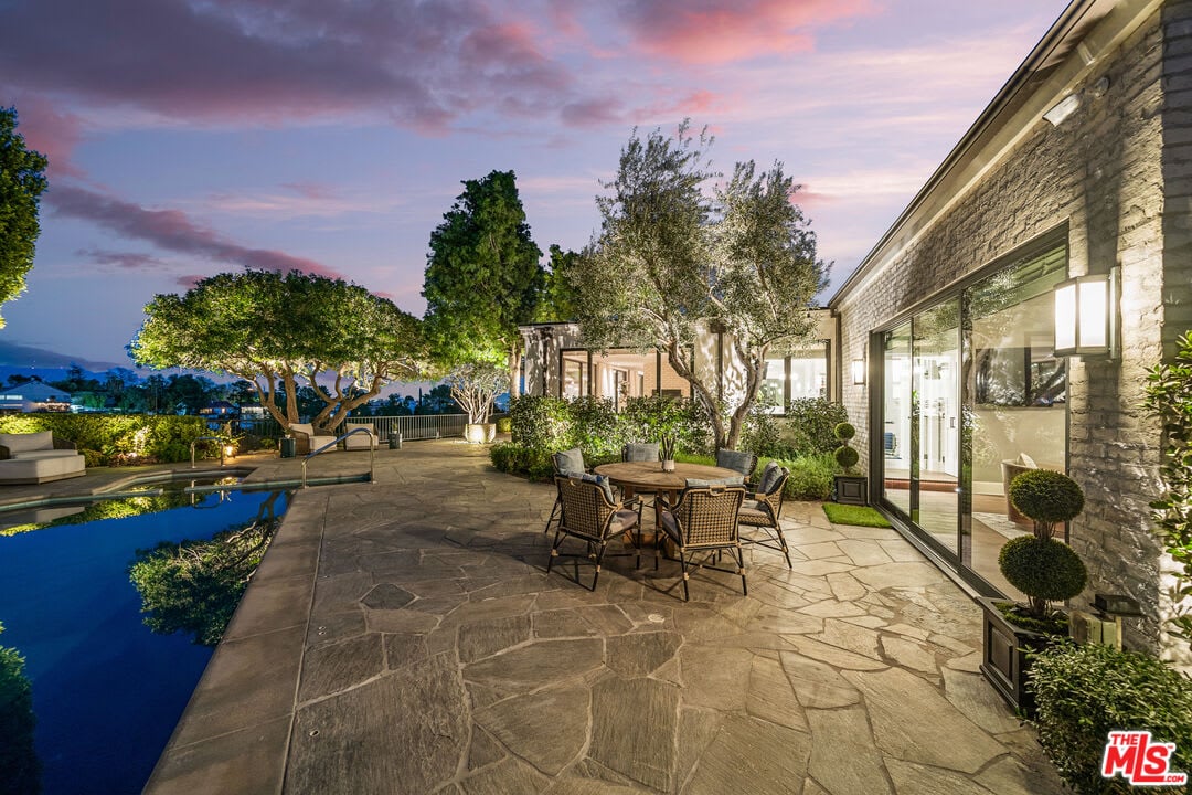 Lumina Villa