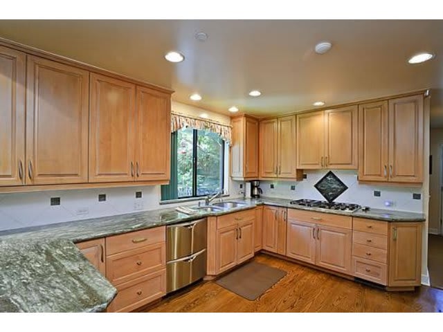 805 Black Mountain Rd