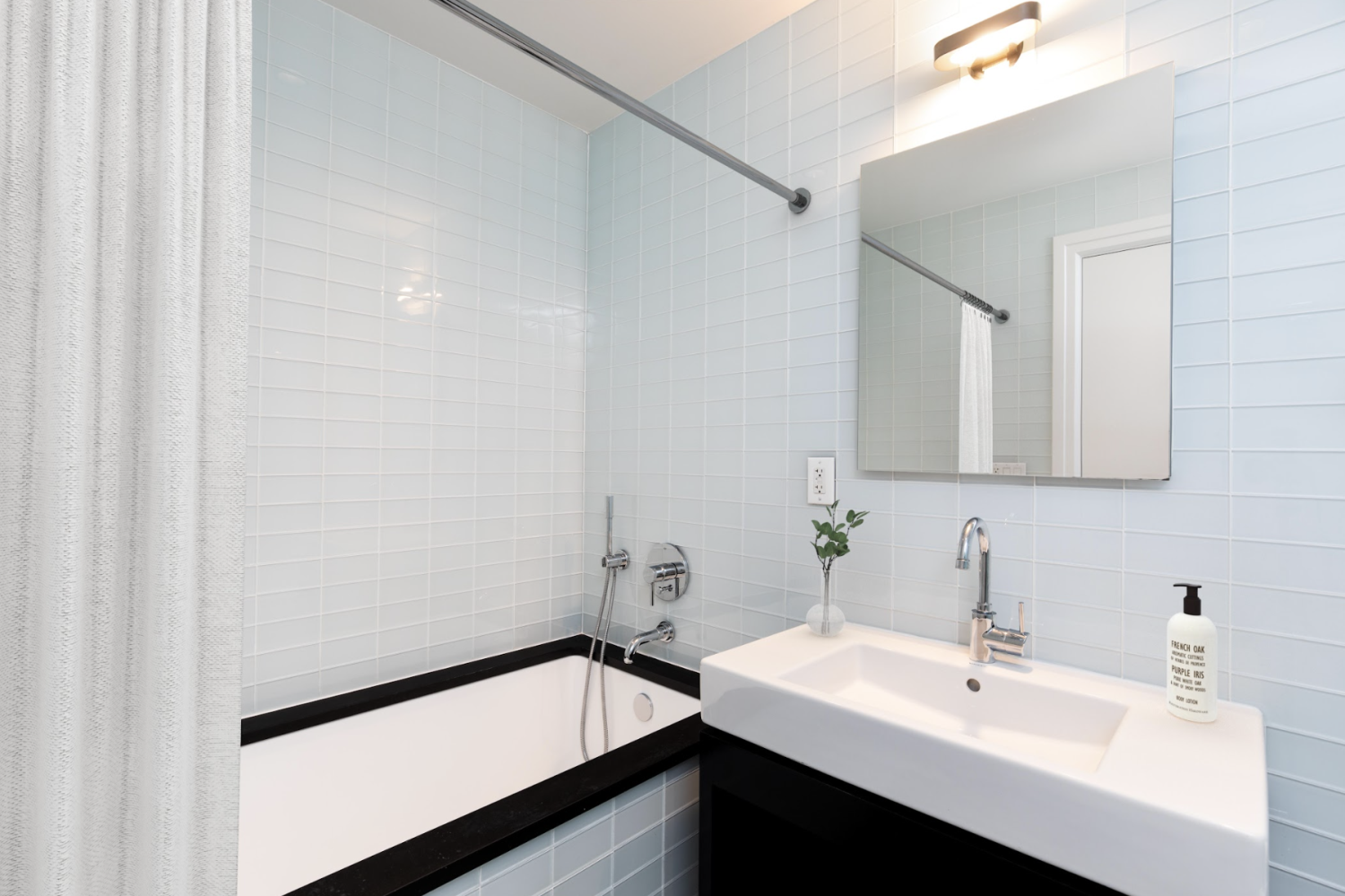 550 West 54th Street, Apt 22E