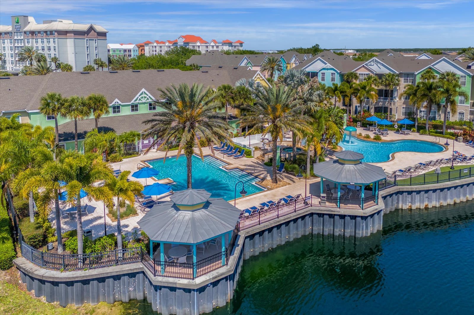 5008 MANGROVE ALY #202
