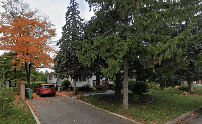 1166 Mineola Gardens