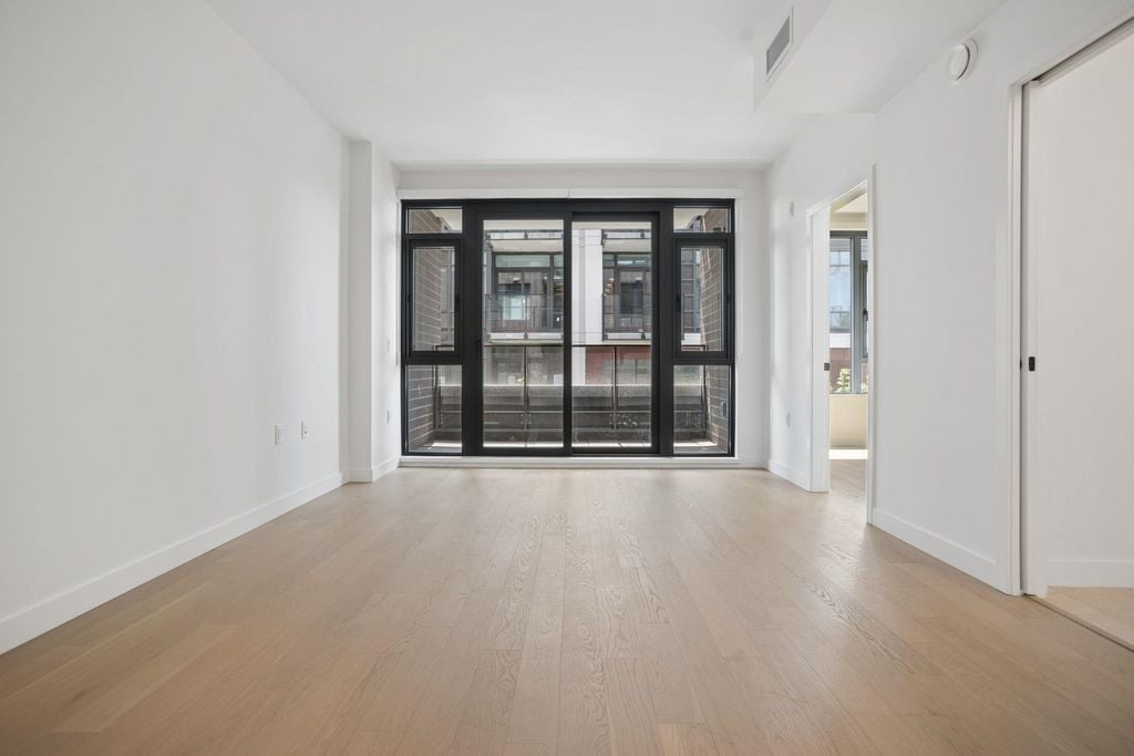 8398 Oak Street 204, Vancouver