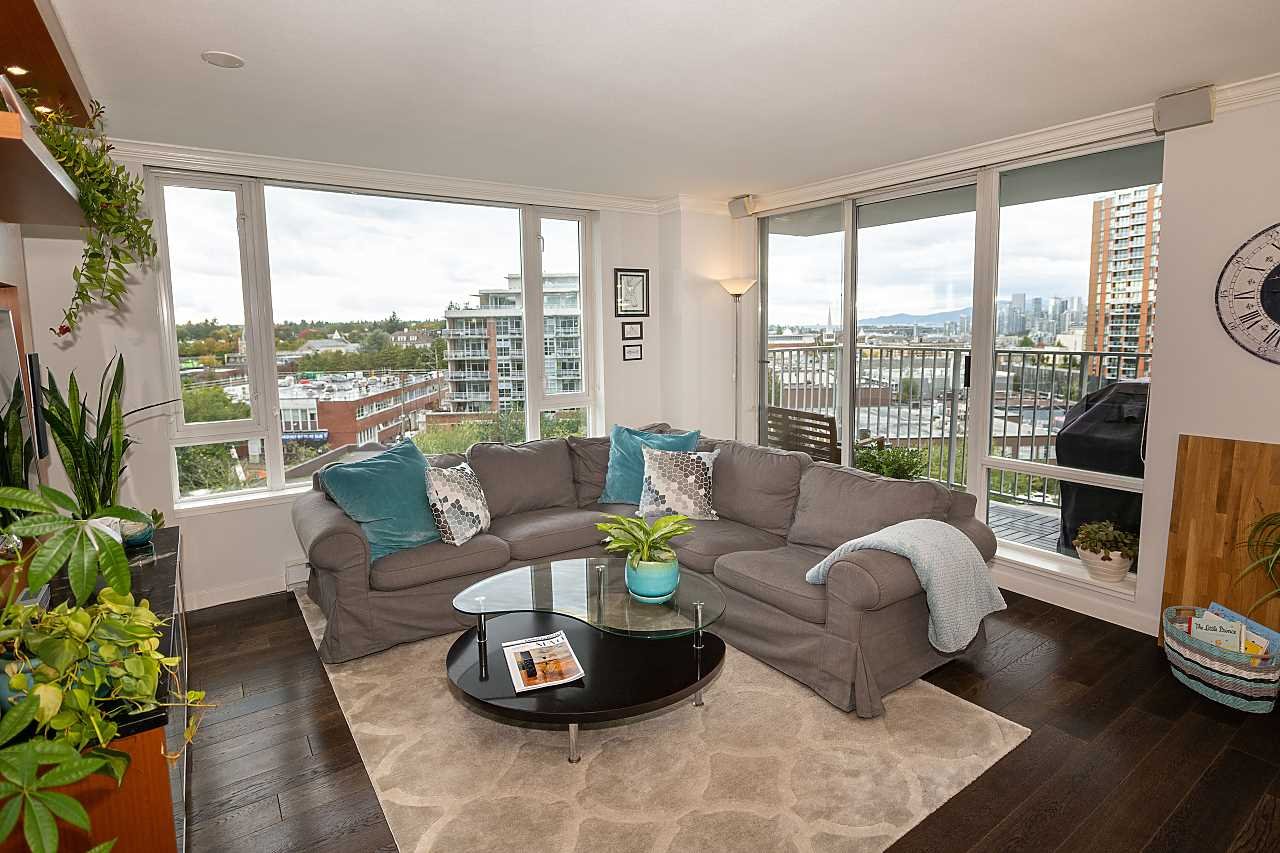 809-328 E 11th Ave